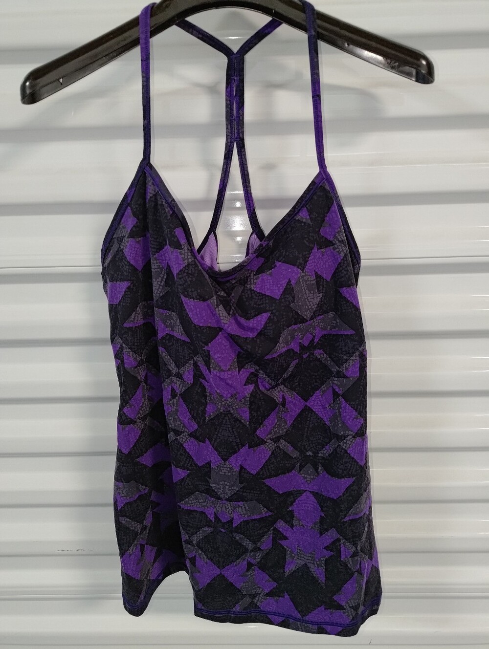 Lucy Women's Activewear Tank Top Purple Geometric Built-in Bra Size XL New
